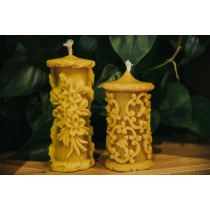 Świeca Szeptuchy. Ornament z różyczkami